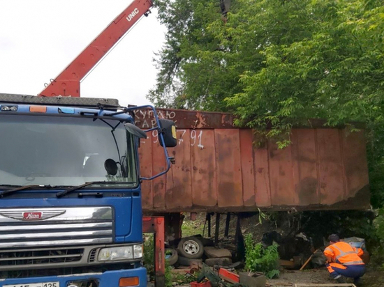 Незаконные гаражи вывозят во Владивостоке