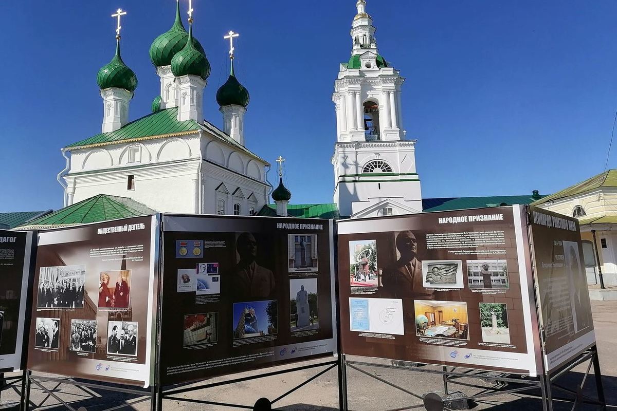 В Костроме открылась еще одна выставка под открытым небом — «Леонардо ракетного мира»