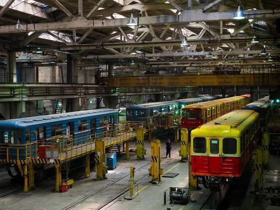 Максим Ликсутов заявил о капитальном ремонте почти 30 вагонов метро в 2022 году