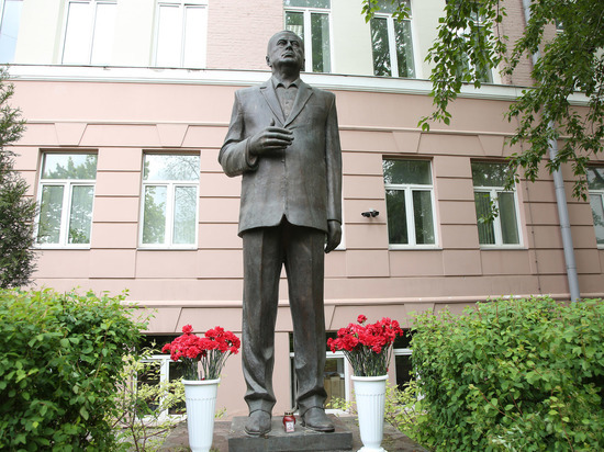 В России появился Университет имени Жириновского