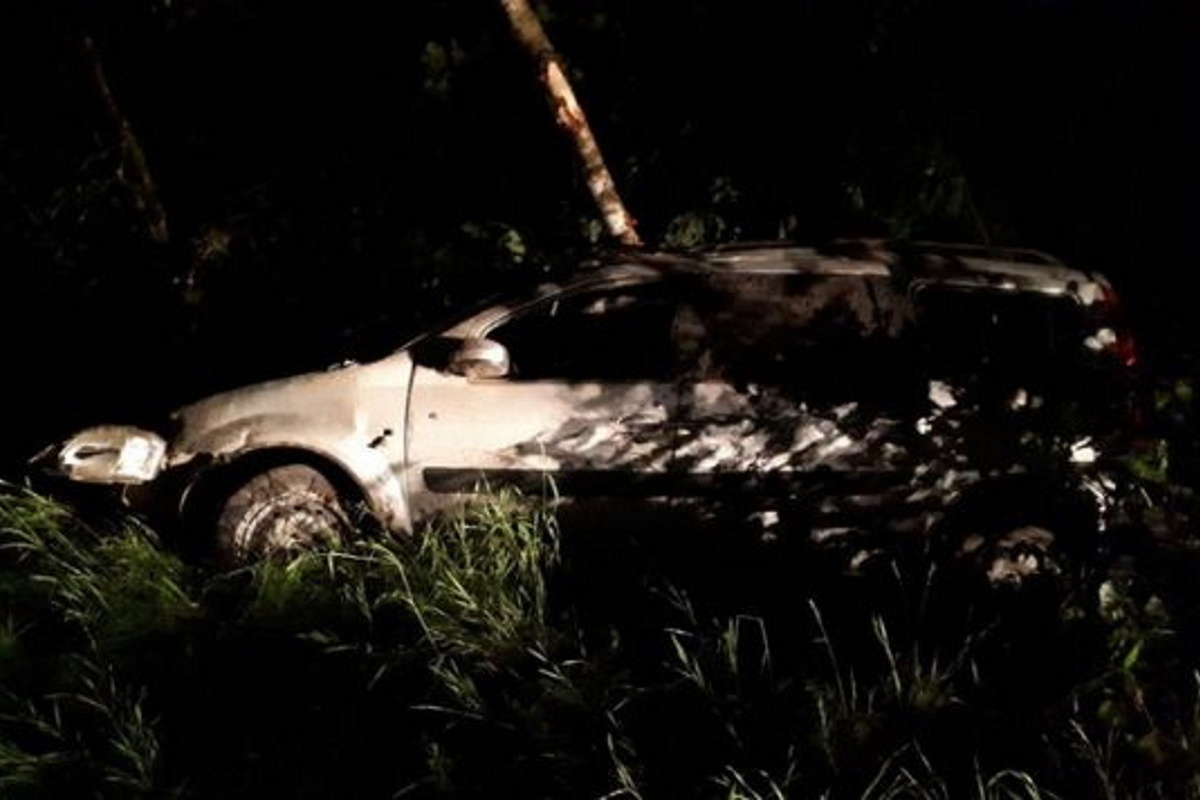 В брянской области остановили машину. Машина в кювете ночью летом. Происшествия Стародуб.