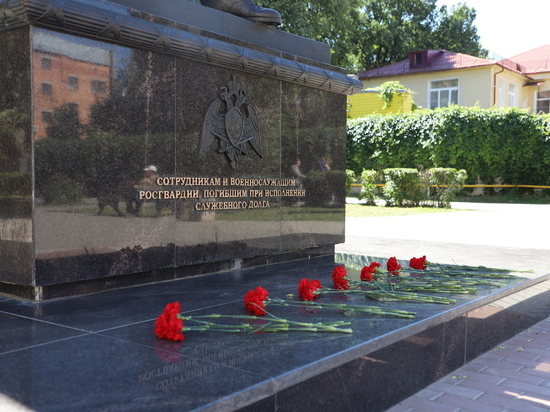 Рязанские росгвардейцы почтили память погибших при исполнении долга товарищей