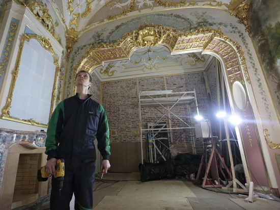 В «Петергофе» после реставрации открыли павильон Катальной горки