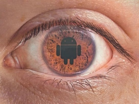 Названы три способа защитить глаза от излучения смартфонов