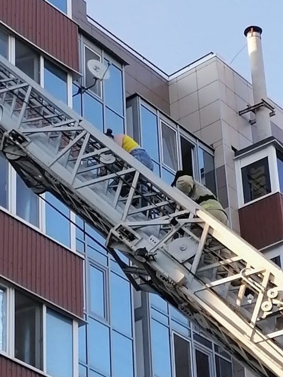 В Белгородской области пожарные спасли двух женщин