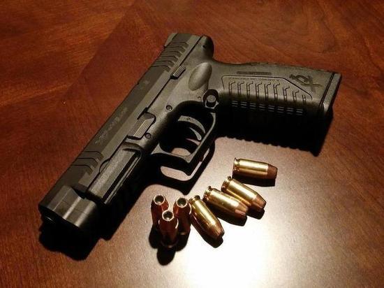 В штате Нью-Йорк ужесточили правила хранения оружия после серии расстрелов