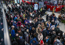 Украинцев обязали платить за проезд в общественном транспорте в Варшаве