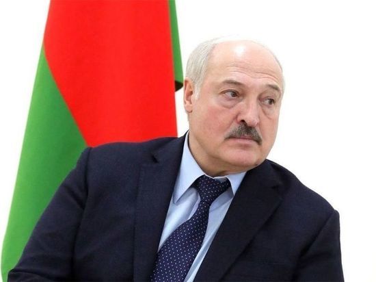 Лукашенко: 97% уехавших из страны белорусов просятся обратно