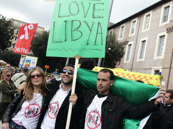 Ливийская армия перешла на сторону протестующих и поддержала их требования