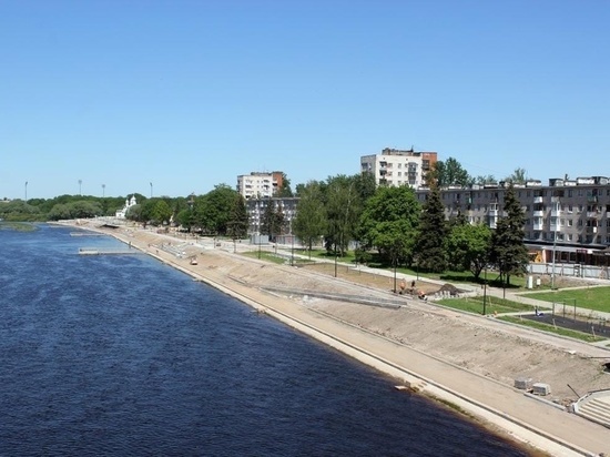 Подрядчик завершил набережную Александра Невского, новгородцам вход запрещен