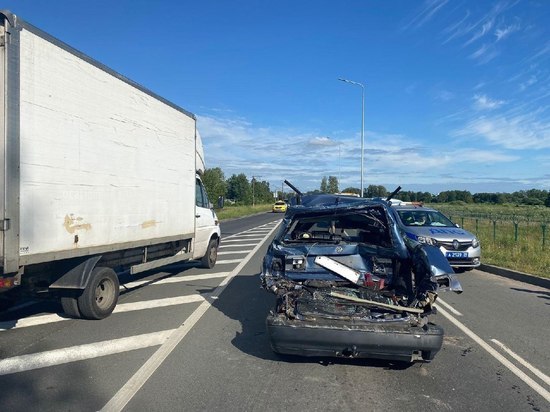 В Калининградской области Renault врезался в Volkswagen