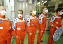 Члены 8-месячного эксперимента по моделированию полёта на Луну покинули в воскресенье наземный экспериментальный комплекс в Институте медико-биологических проблем РАН