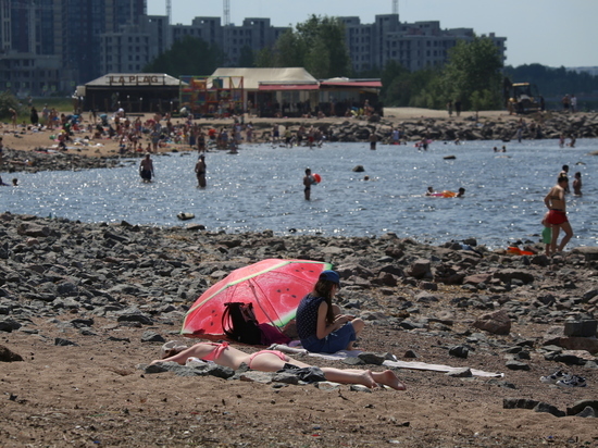 «Оранжевый» уровень погодной опасности продлили в Петербурге до 5 июля