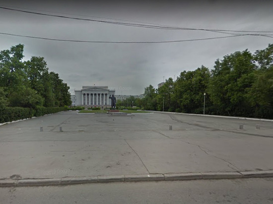 Студенты УрФУ с размахом отметили выпускной