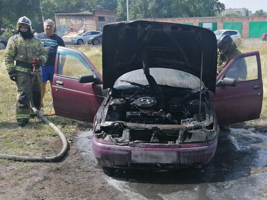 За выходные в Хакасии сгорело 2 автомобиля, а также баня и дачный дом
