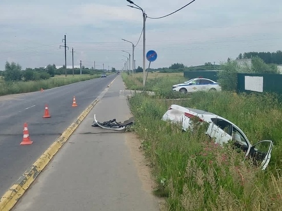 Сразу пятеро человек пострадали при столкновении иномарок в Новгородском районе