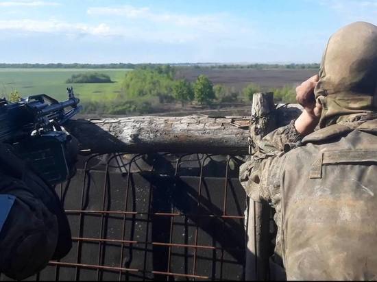 Эксперт Центра военно-политической журналистики Борис Рожин объяснил, почему российские войска, участвующие в спецоперации на территории Украины, сейчас проявляют активность в Харьковской области и взяли на этом направлении инициативу в свои руки