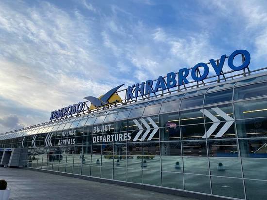 Алиханов о туристах: самолеты в Калининград набиты битком