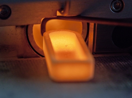 Япония запретила импорт российского золота и оказание финуслуг России