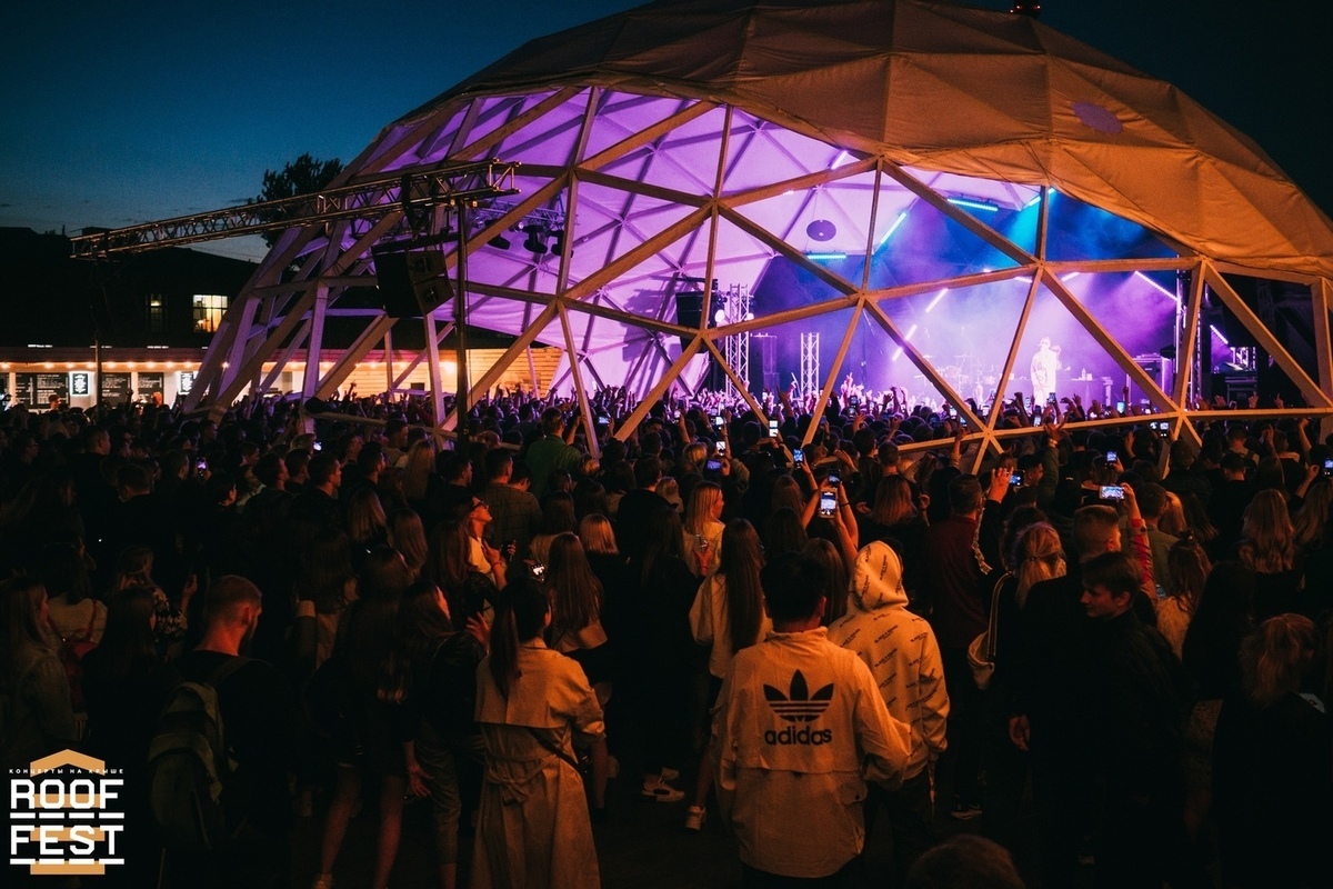 Лолита впервые выступит на фестивале концертов на крыше ROOF FEST 2022 - МК  Санкт-Петербург