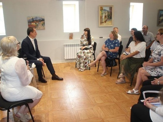  Белгородский губернатор обсудил с матерями проблемы с многодетных семей