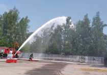 Уникальную разработку для пожарных продемонстрировали в Балашихе, на полигоне Всероссийского НИИ противопожарной обороны, которому исполнилось 85 лет