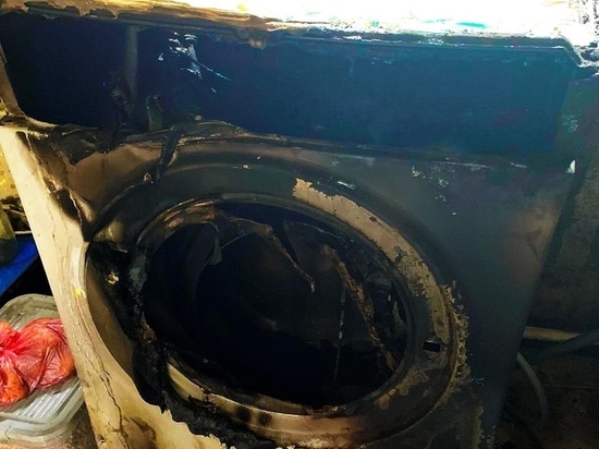 Стиральная машина вызвала пожар в Смоленске