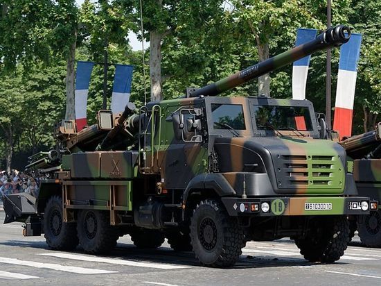 Bulgarian Military: украинские военные продали России две французские САУ Caesar