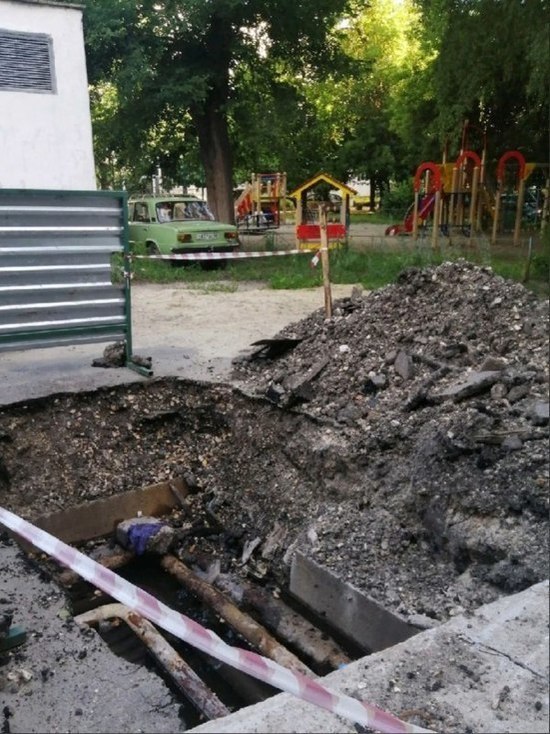 Жительница Пензы рассказала о яме с кипятком во дворе