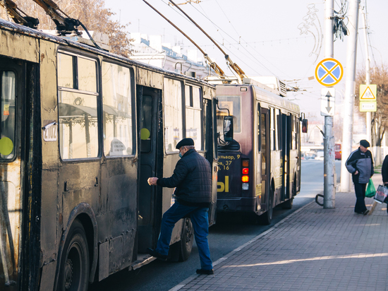 Павел Малков согласился с тем, что троллейбусы в Рязани похожи на ржавое корыто