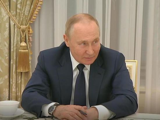 Путин пообещал сделать все для помощи Донбассу