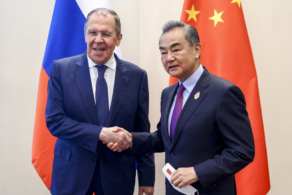 Китай снова стал для России "вторым фронтом" - МК