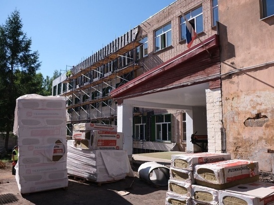 Школу Окуловки капитально отремонтируют до конца года