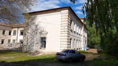 Современное оборудование в историческом здании: в Радищевском районе идет ремонт школы с богатой историей