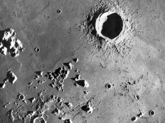 На Луну упало меньше метеоритов, чем ожидалось