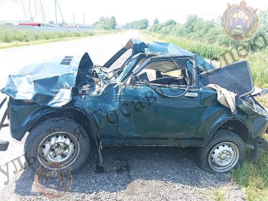В Туле 24-летний водитель съехал в кювет, перевернулся и попал в больницу