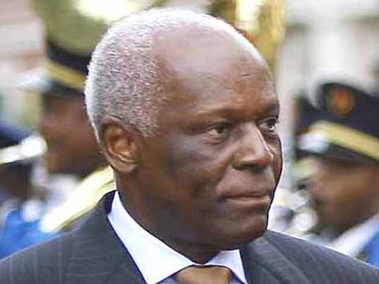 Бывший президент Анголы душ Сантуш умер в Испании