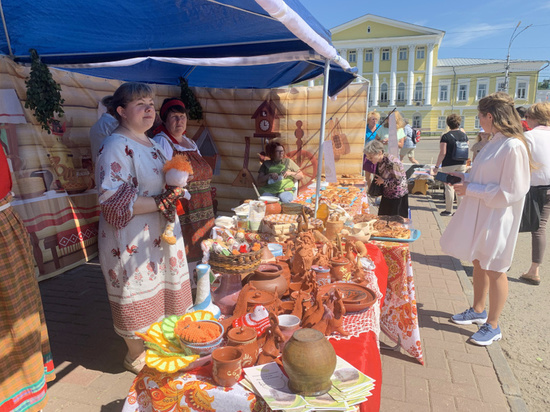 В эти выходные костромичи будут трепать лён и исполнять ретро-танцы