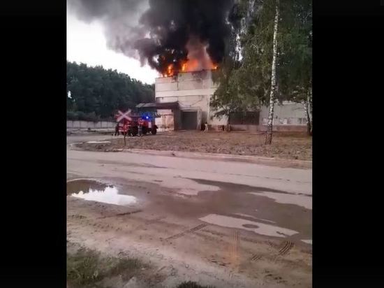 В Орле загорелся цех на производстве керамической плитки