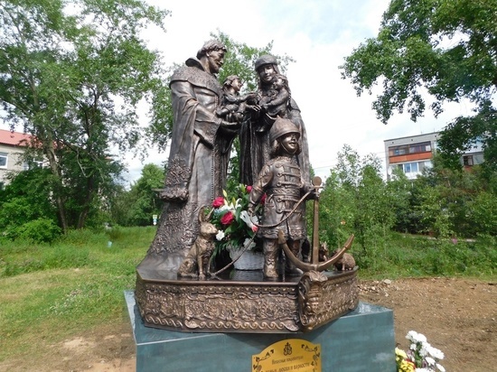 В Кандалакше открыли памятник святым Петру и Февронии