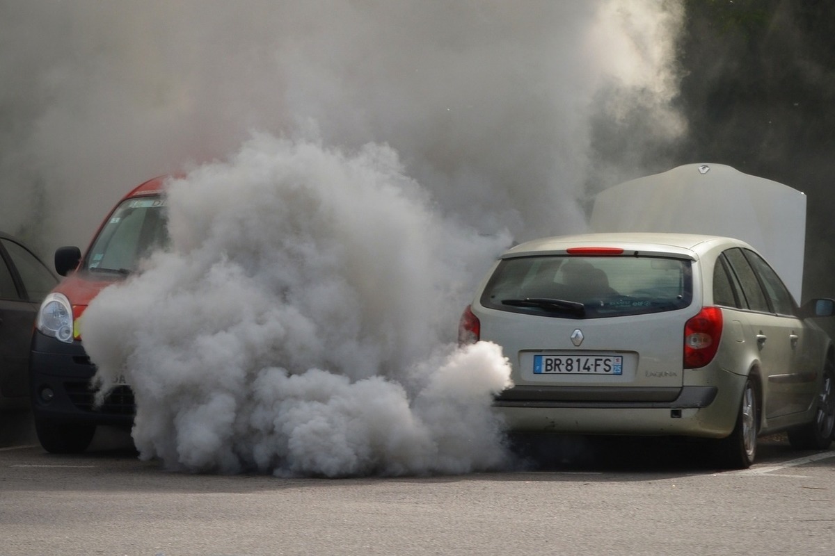 GM: Pollution control hardware changes caused SUV mileage drop