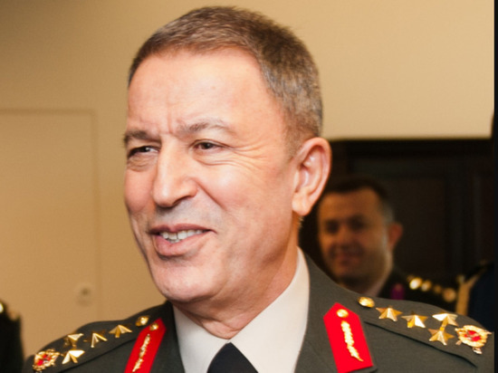 Глава Минобороны Турции: Анкара не станет откладывать военную операцию в Сирии