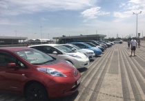 В Ростове-на-Дону владельцы электромобилей устроили автопробег, назвав его «Electric Future for Cars»