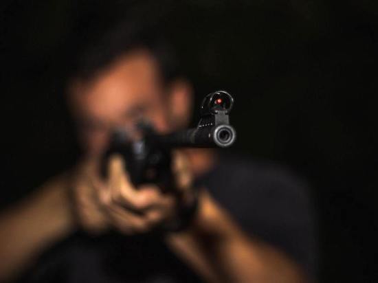 Полицейские Алма-Аты задержали мужчину, устроившего стрельбу в жилом квартале