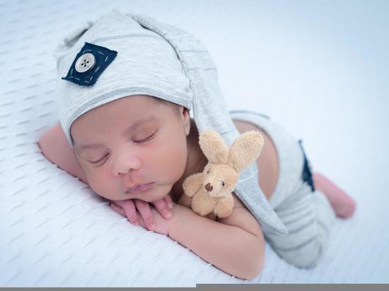 Донецкие мальчики вновь обогнали девочек в рождаемости