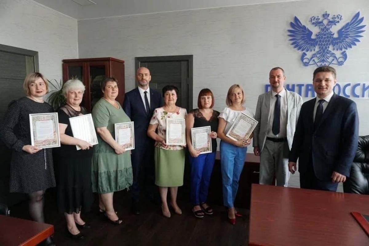Костромские единороссы поздравили сотрудников почты с профессиональным праздником