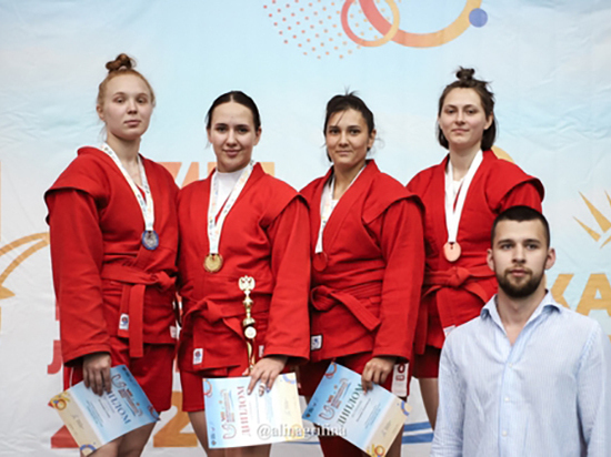 Тульские спортсмены завоевали медали на Универсиаде по самбо