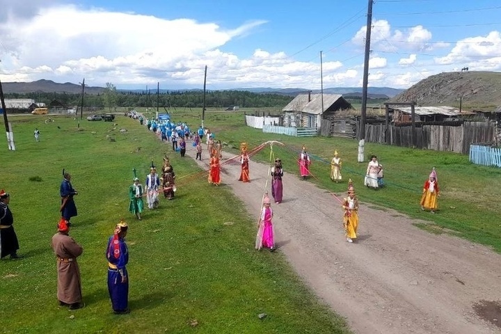 Село тыва. Село Хадын Республика Тыва. Озеро Хадын Республика Тыва. Кежегелиг Тыва.