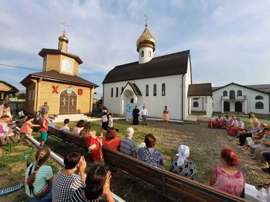 В Орловской области православные христиане отмечают праздник Петра и Павла