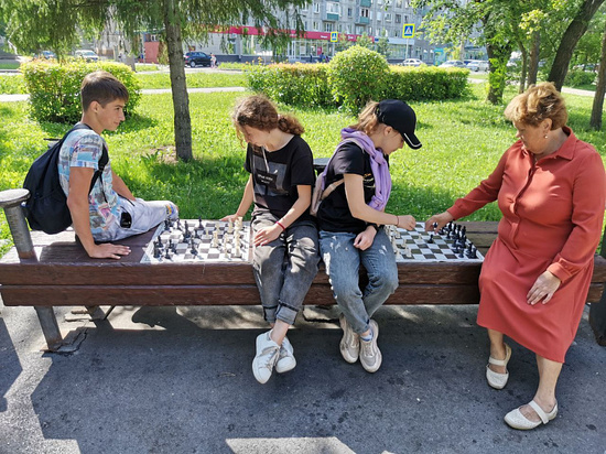 Кемеровчане смогут провести досуг на уличных спортивных площадках, организованных клубами по месту жительства